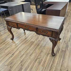 Hooker Seven Seas Desk Queen Anne Carved Legs $549.00